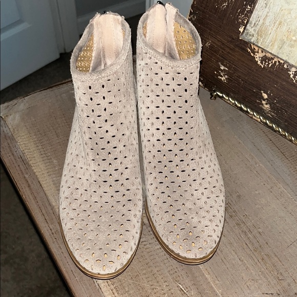 Women's Perforated Ankle Boots - Tan - Picture 3 of 4